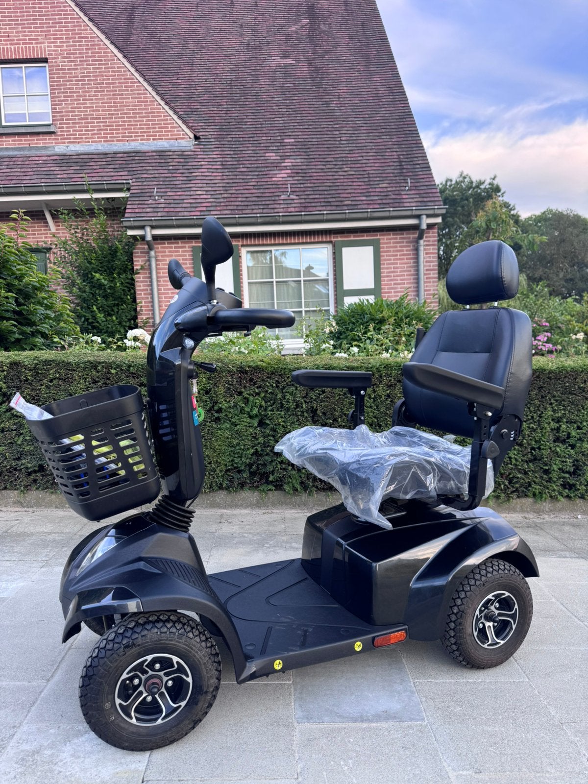 NIEUWESTAAT Scootmobiel ST4D elektrisch invalide Scooter, Ophalen of Verzenden, Inklapbaar, Zo goed als nieuw, Elektrische rolstoel