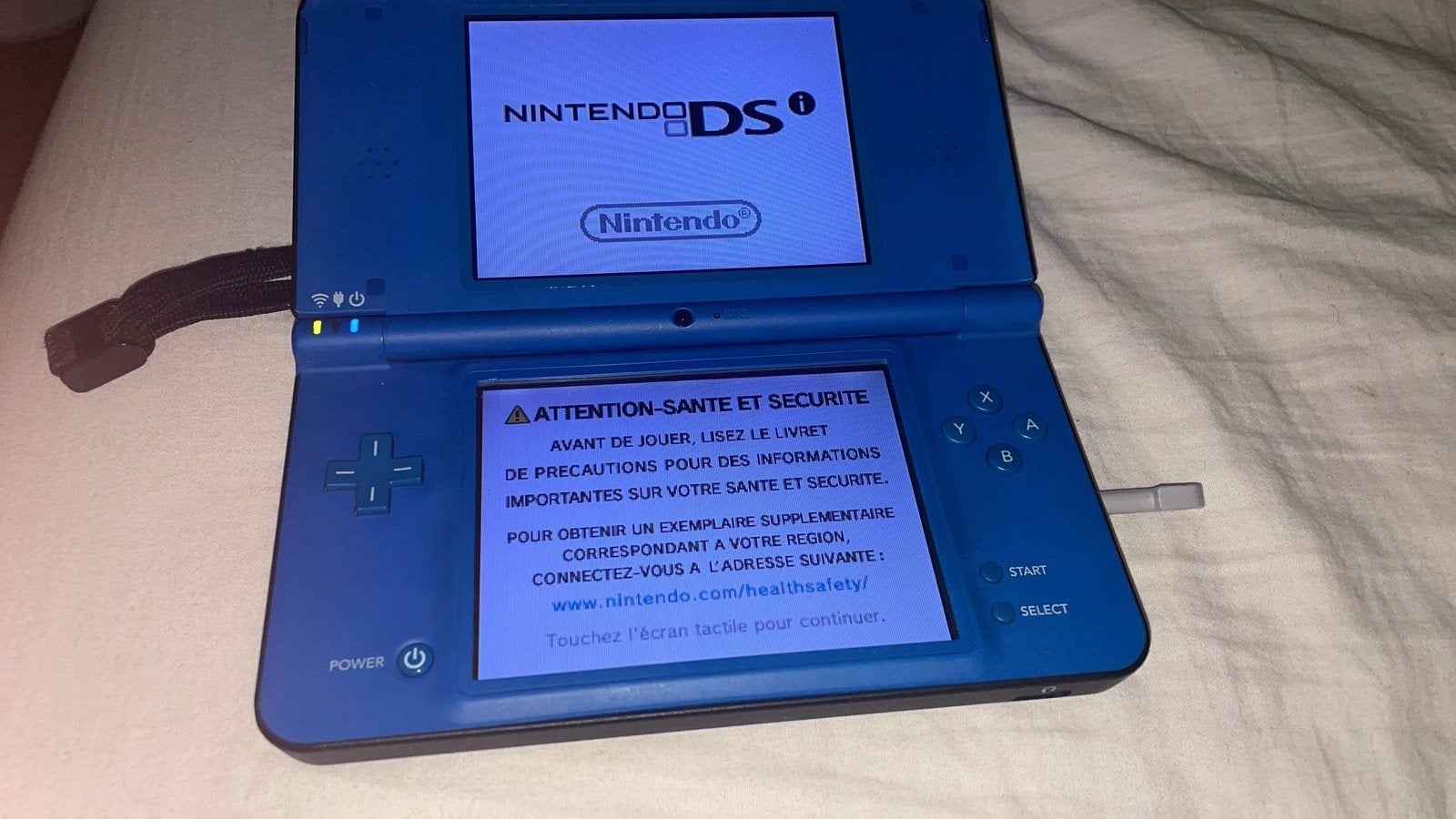 Nintendo DSi bleue, Games en Spelcomputers, Spelcomputers | Nintendo DS, Ophalen of Verzenden, Zo goed als nieuw, Dsi