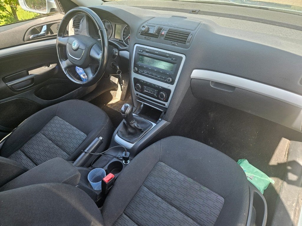 Skoda Octavia 1.2 TSI  CT OK + AUTOPAS  EURO 5, Auto's, Voorwielaandrijving, Euro 5, Stof, Zwart