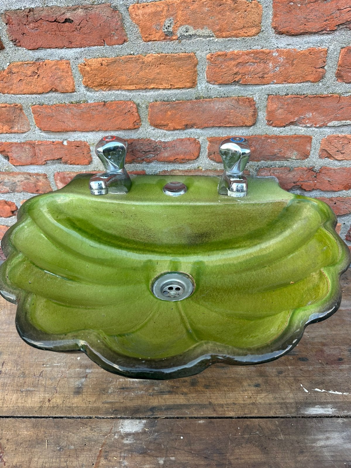 Schelpvormig keramische handwasser lavabo, Tuin en Terras, Ophalen, Zo goed als nieuw