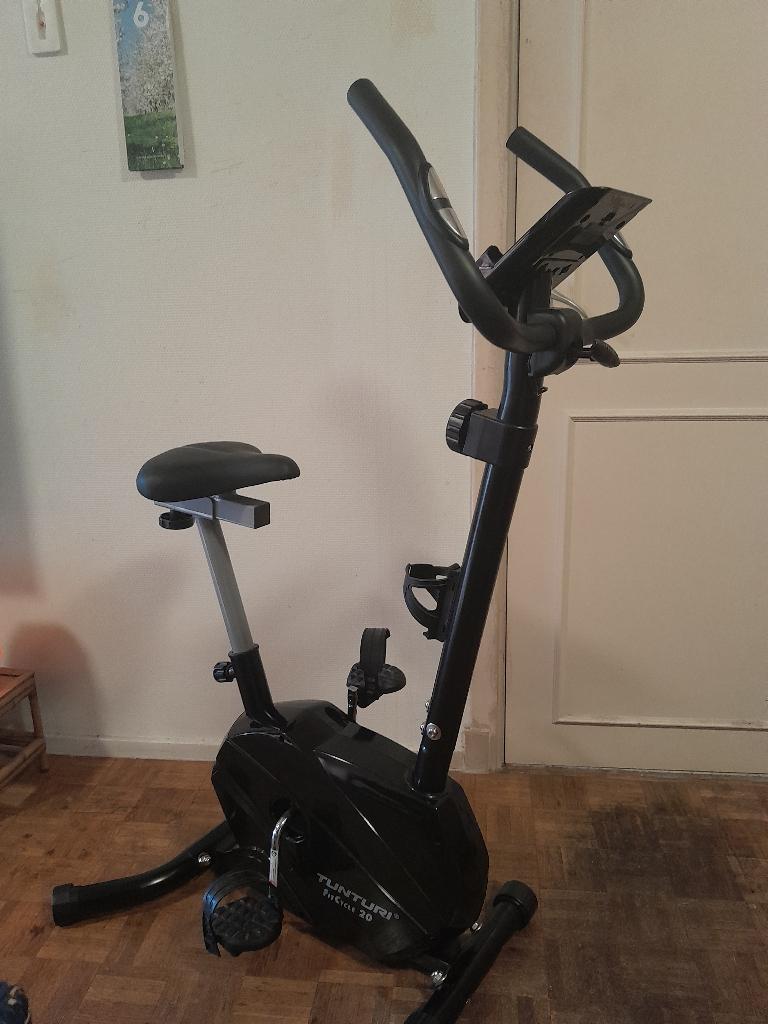 Tunturi FitCycle 20 hometrainer met 8 weerstanden, Ophalen, Zo goed als nieuw, Hometrainer