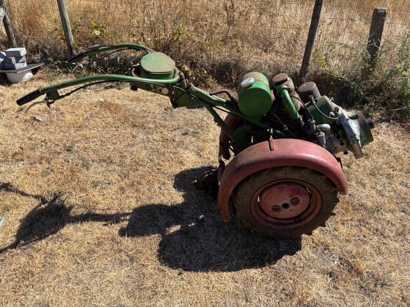 Motoculteur met ploeg,frees enz.(moet nagekeken worden), Ophalen