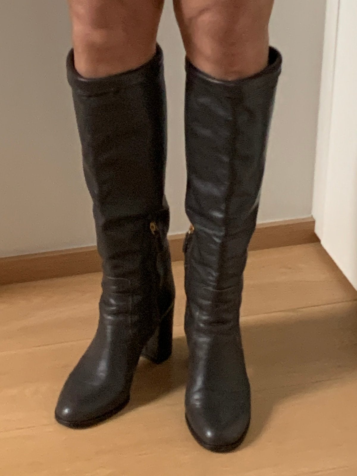 Mooie hoge leren, muis grijze laarzen. Maat 40, Kleding | Dames, Hoge laarzen, Ophalen of Verzenden, Grijs, Gedragen