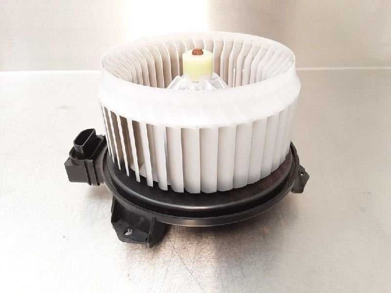 KACHEL VENTILATORMOTOR Subaru Trezia (01-2011/-), Gebruikt, Subaru
