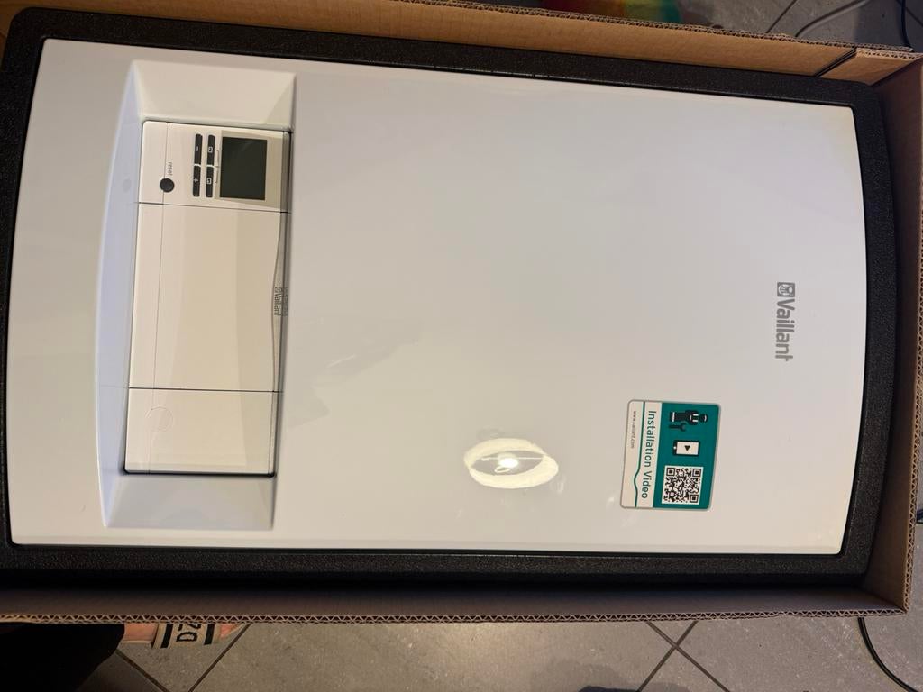 Boiler elektrische vaillant, Doe-het-zelf en Bouw, Ophalen, Zo goed als nieuw, Boiler