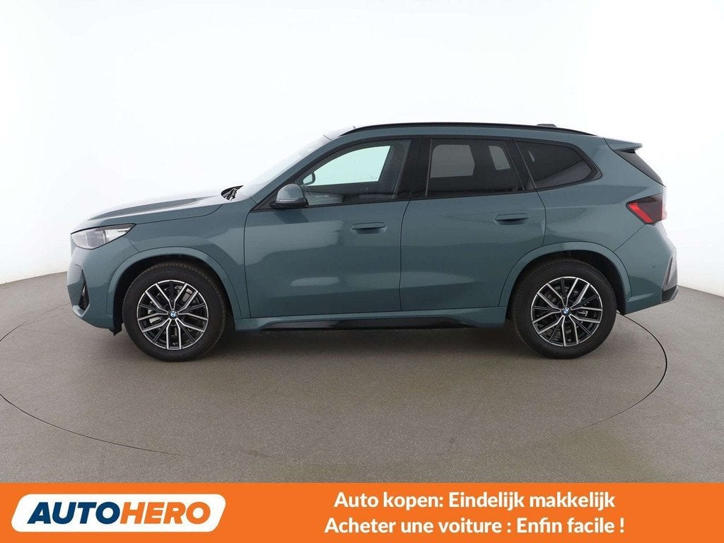 BMW X1 sDrive 20i Mild-Hybrid M Sport (bj 2026, automaat), Auto's, BMW, Gebruikt, Zwart, Leder, 1625 kg