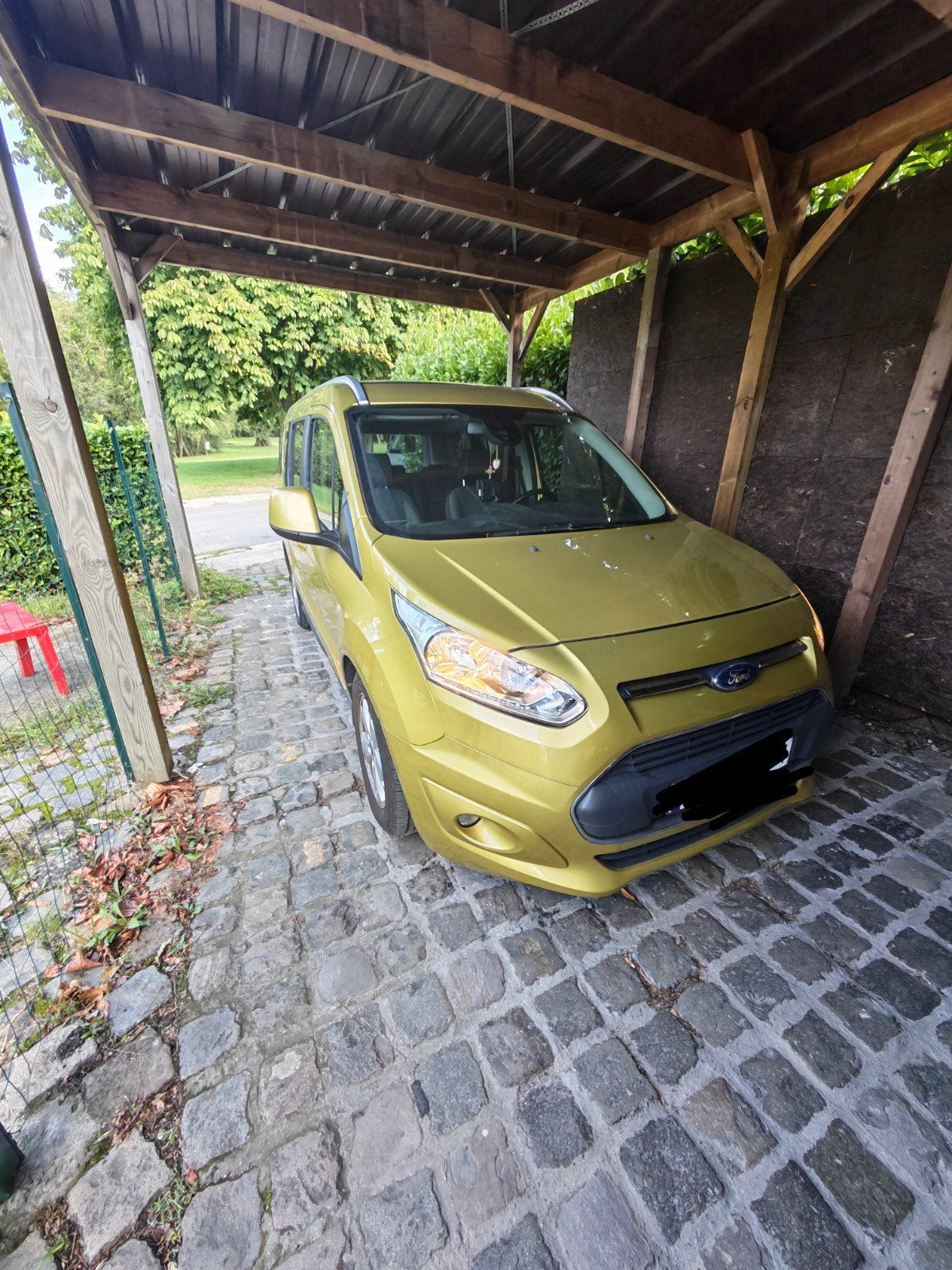 FORD TOURNEO CONNECT TITANIUM 1.0 ECOBOOST – 63.200 KM, Auto's, Zwart, Overige bekleding, Geel, 5 deurs