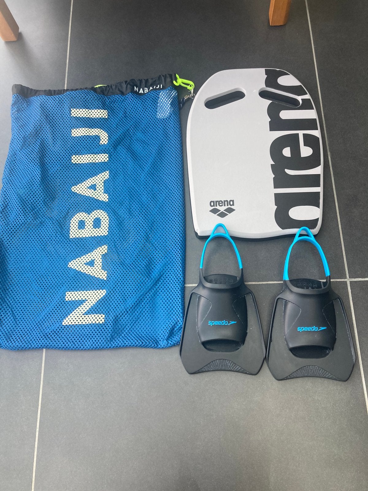 Zwemplank Arena + korte zwemvliezen Speedo medium 38-41, Watersport en Boten, Ophalen of Verzenden, Zo goed als nieuw