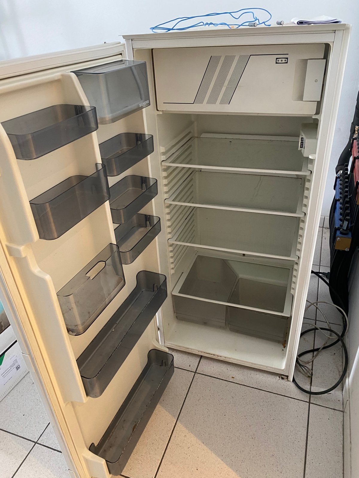 Inbouw koelkast met vriesvak, Ophalen, Gebruikt, 120 tot 140 cm, 200 liter of meer