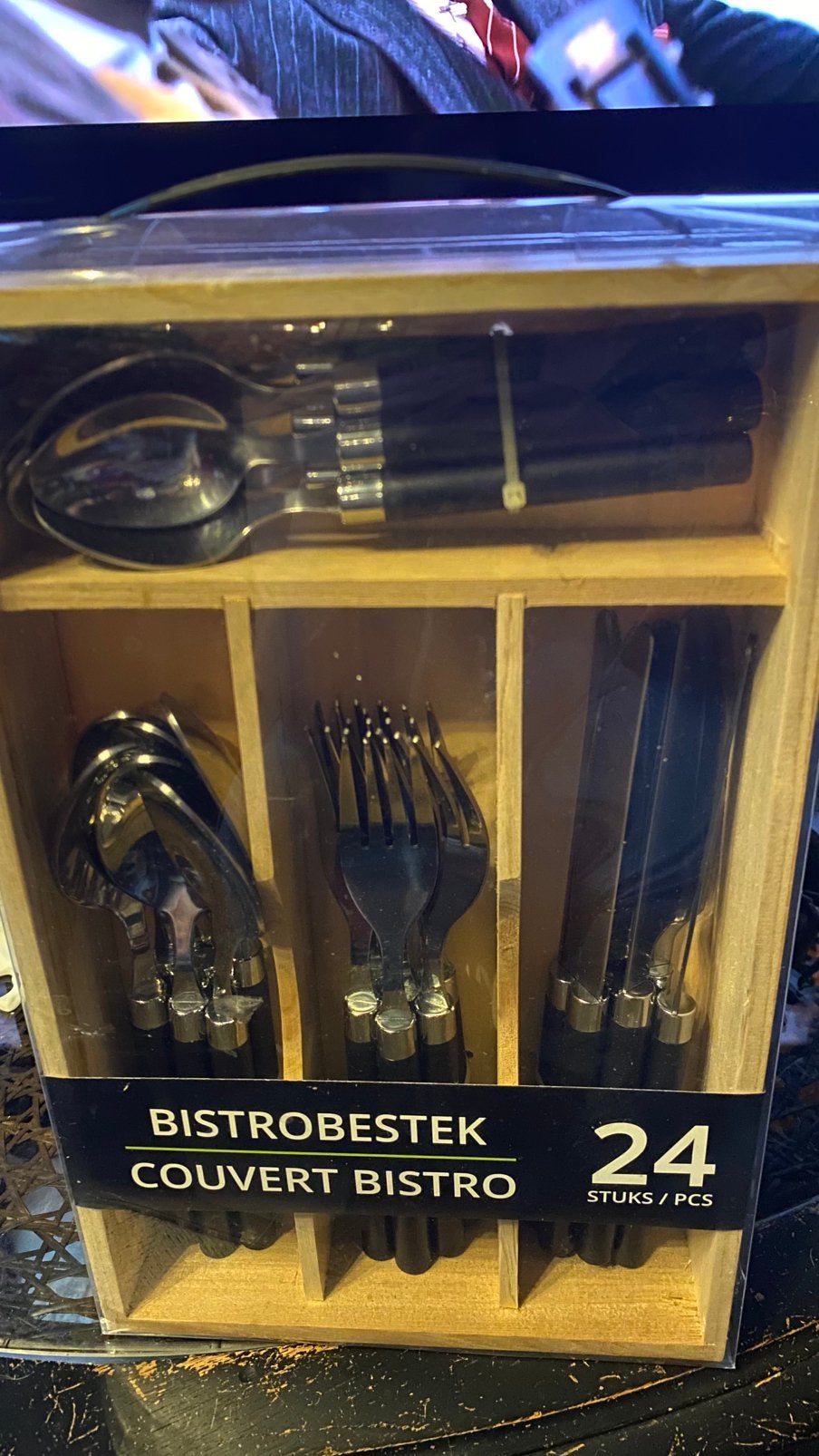 24-delige bestekset met verzegelde zwarte handgrepen, Ophalen, Nieuw