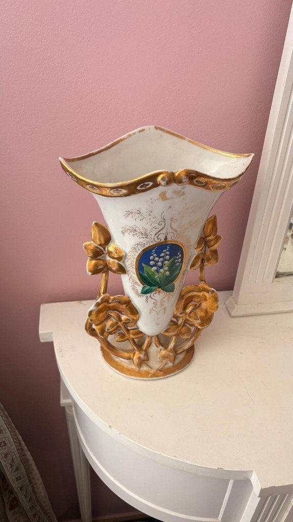 Grand vase ancien en porcelaine – Décor floral doré, Enlèvement