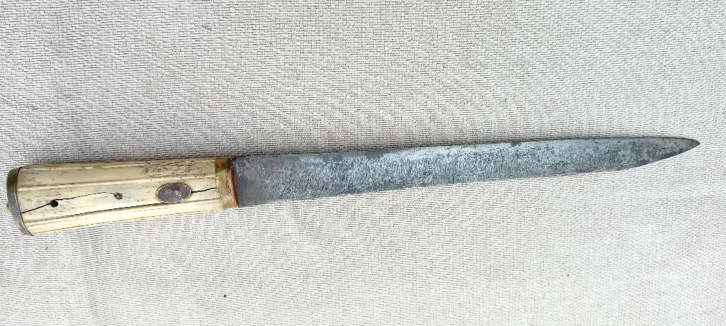 grand couteau ancien avec manche en os, Collections, Enlèvement ou Envoi, Armée de terre, Couteau ou Poignard