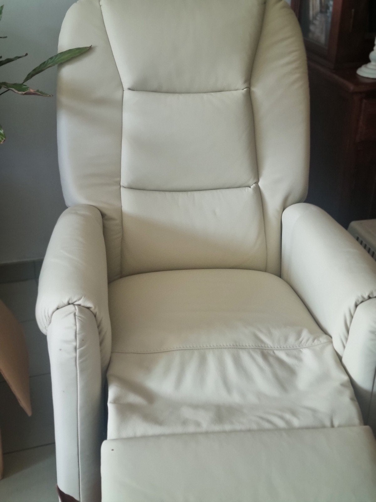 un siège en cuir neuf, Enlèvement, 50 à 75 cm, Cuir, Neuf