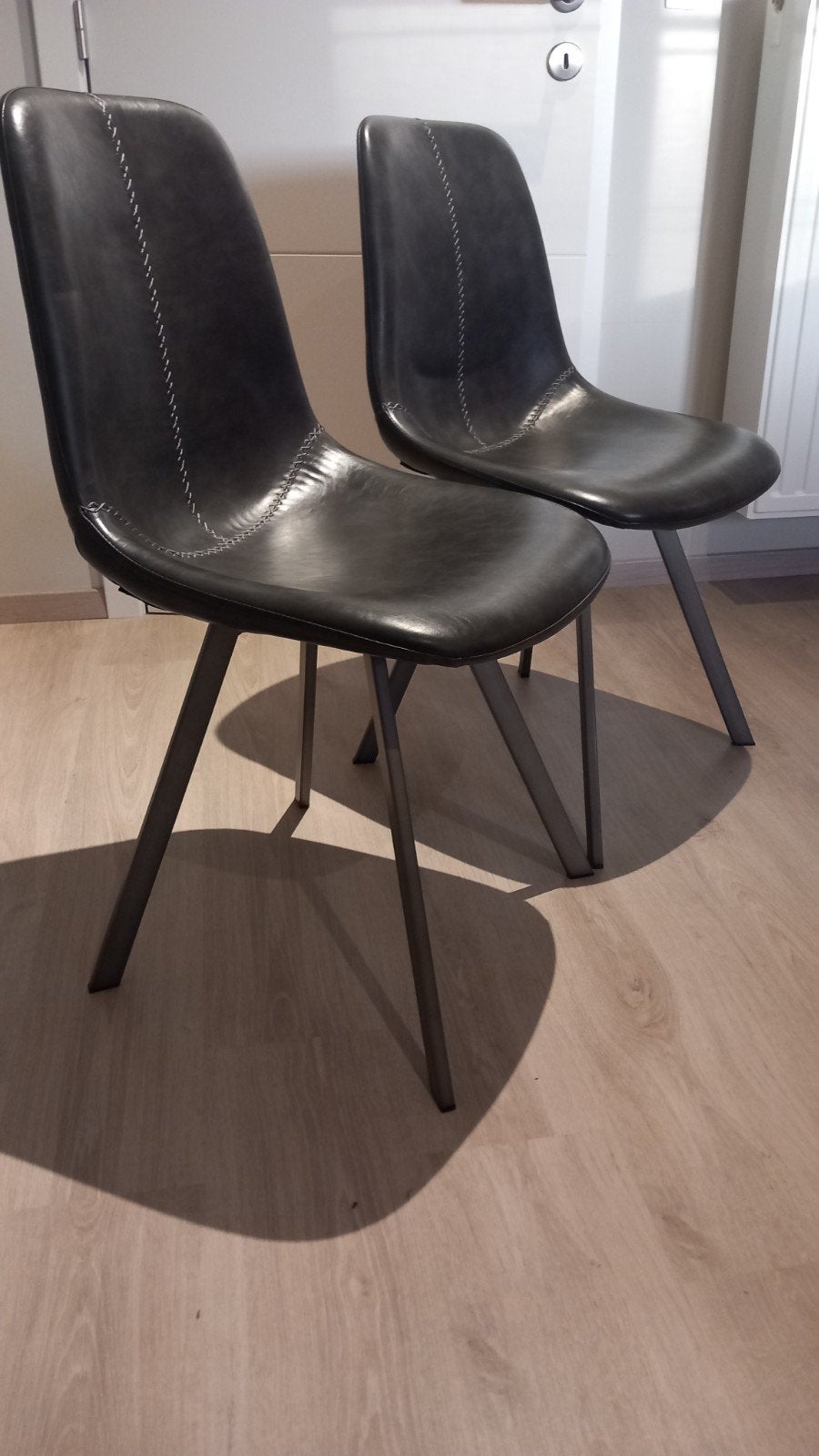 Set van 7 ! Eetkamerstoelen, zo goed als nieuw!, Maison & Meubles, Chaises, Comme neuf, Cinq, Six Chaises ou plus, Cuir, Gris