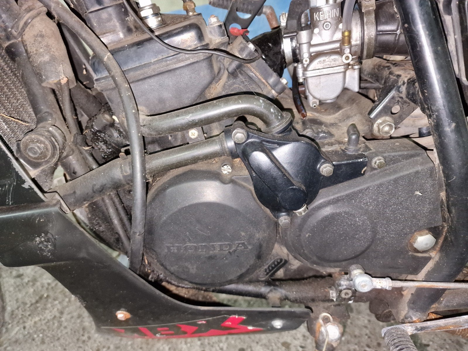 Bloc moteur complet Honda MBX125 JC01, bon état.

Avec ;
Not, Enlèvement ou Envoi, Bloc