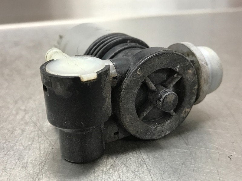 LAVE-GLACE POMPE AVANT Toyota Auris (E18) (01-2012/03-2019), Utilisé, Toyota