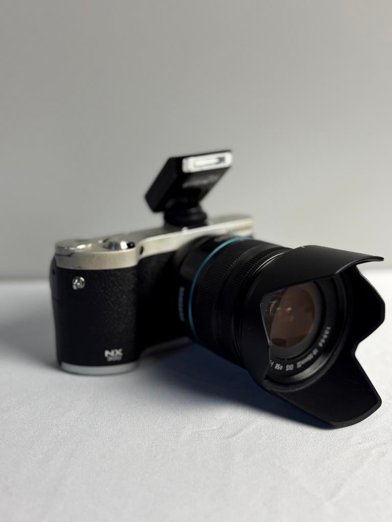 Samsung NX 300 mirrorless + 18-55 ois (x2) - herstel, Ophalen of Verzenden, Gebruikt, Compact, Samsung