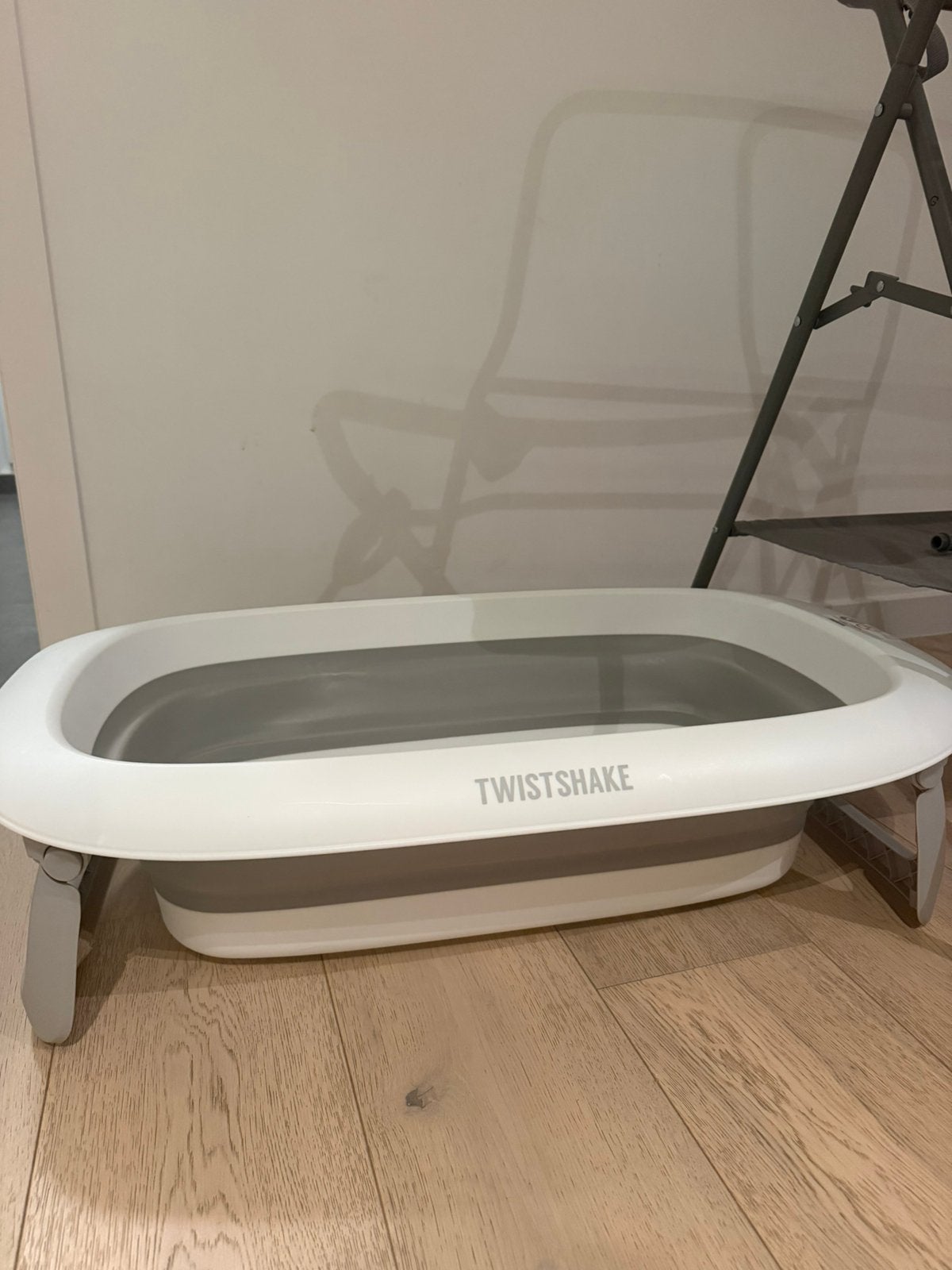 Twistshake badset met staander, Kinderen en Baby's, Zo goed als nieuw, Badje, Standaard, Ophalen