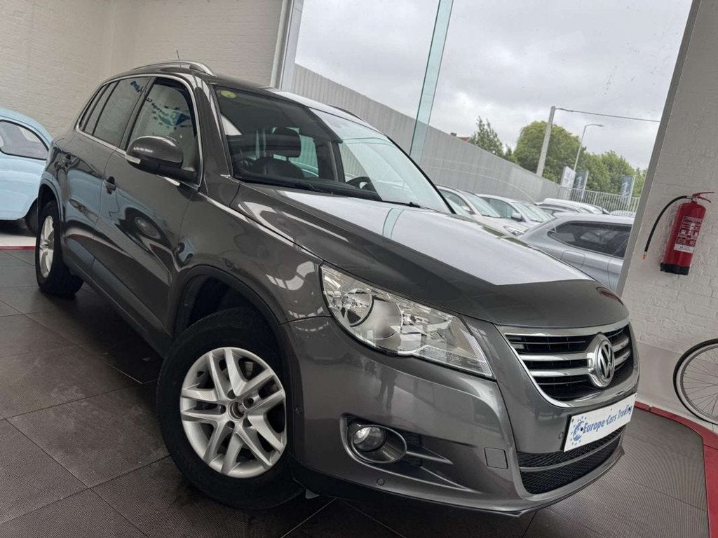 Volkswagen Tiguan 2.0TDI BlueMotion 110ch CARAT DISTRIBUTION, Autos, Volkswagen, Cuir, Argent ou Gris, Achat, Entreprise