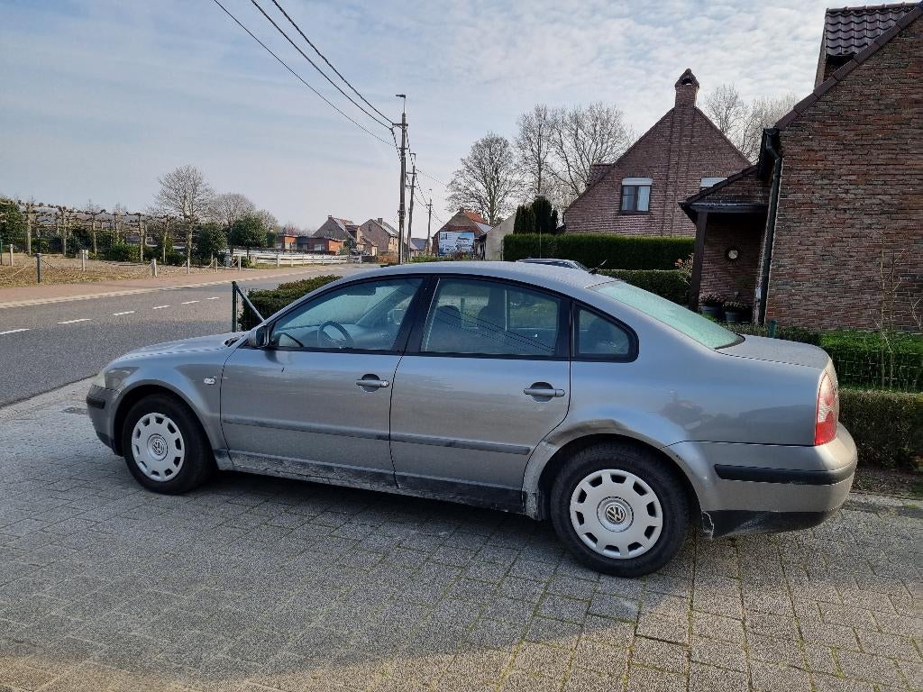 Auto VW Passat, Autos, Argent ou Gris, Achat, 4 portes, Boîte manuelle