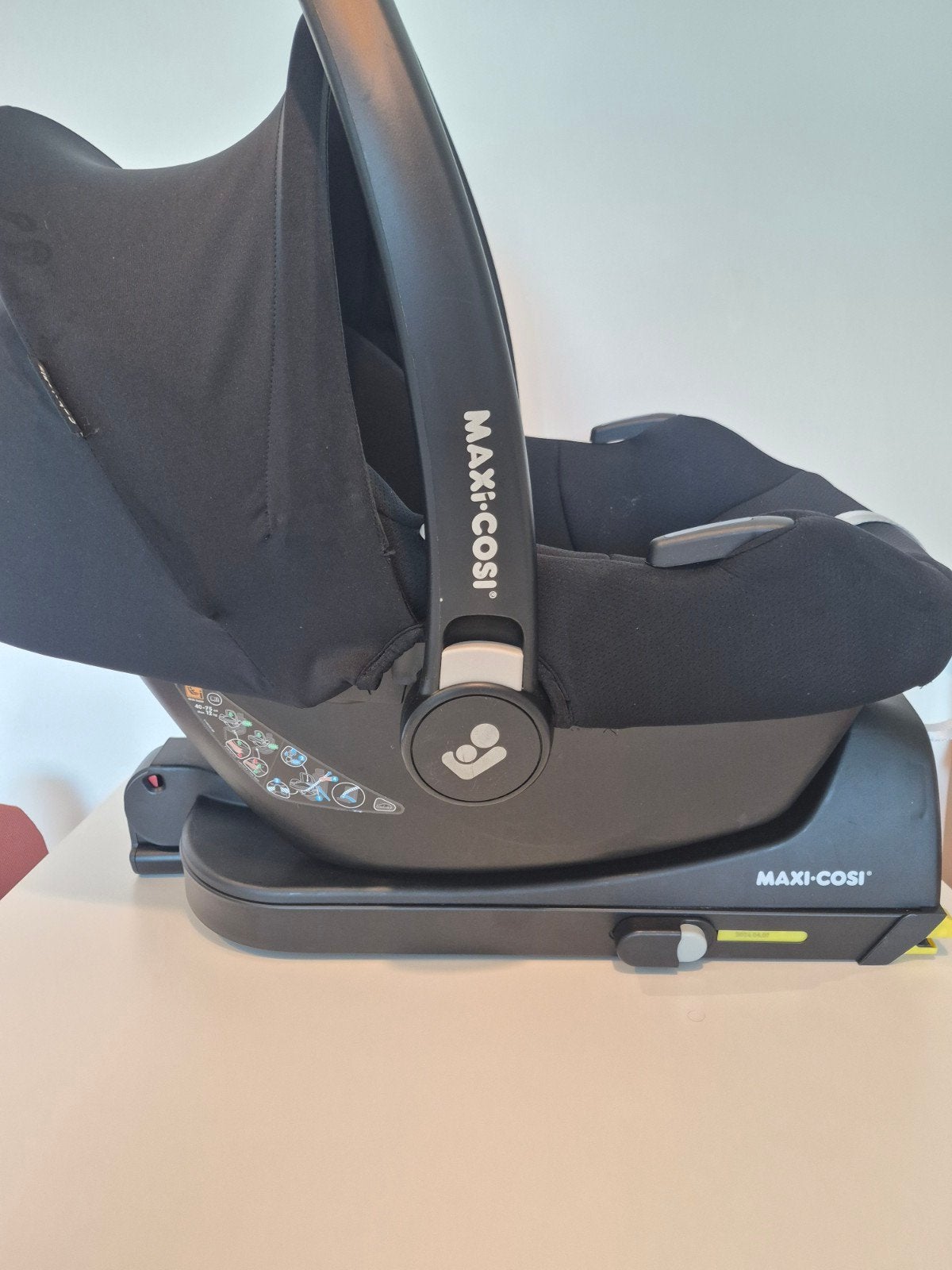 Maxi-Cosi Pebble + FamilyFix ISOFIX base, Enlèvement, Maxi-Cosi