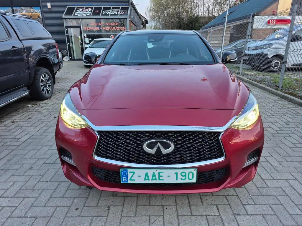 Infiniti Q30 (bj 2017), Auto's, Gebruikt, Overige kleuren, Overige brandstoffen, 5 zetels