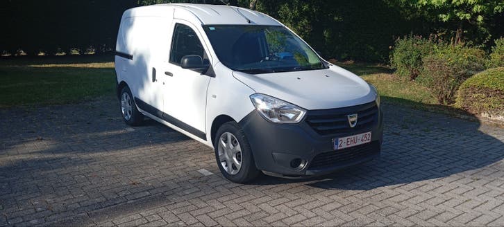 DACIA dokker tolé/vitré diesel de janvier 2017, Autos, Dacia, Achat, 750 kg, 2 places
