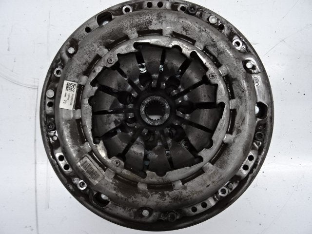 VOLANT MOTEUR BI-MASSE Dacia Duster (HS) (LUK), Autos : Pièces & Accessoires, Dacia, Mevr. I. Hauben, Utilisé, Rue de l'Espoir 34 34
4030  GRIVEGNÉE, BE