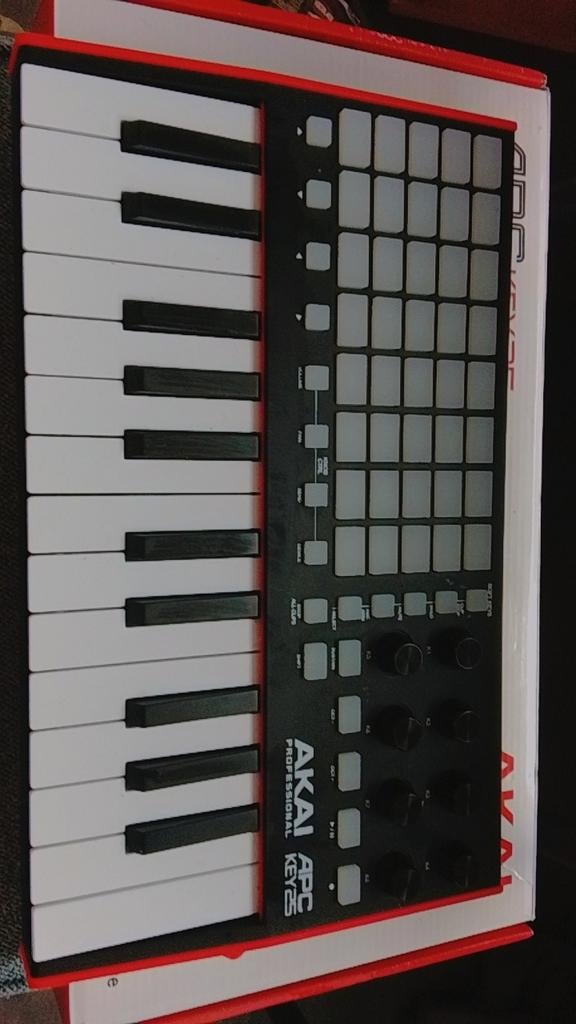 CLÉ AKAI APC 25, Enlèvement