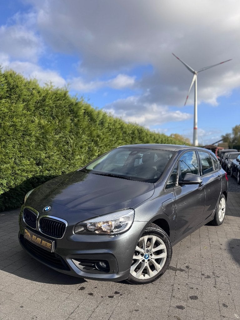 BMW 225EX 2017, Cuir, Argent ou Gris, Euro 6, Entreprise