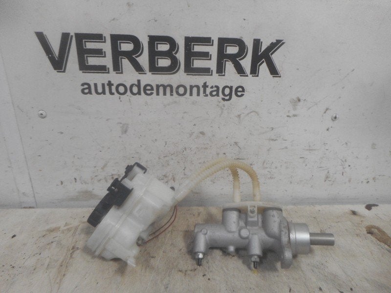 HOOFDREMCILINDER Opel Meriva (A) (01-2003/05-2010), Auto-onderdelen, Gebruikt, Postoffice@zf.com, Löwentaler Straße 20
88046  Friedrichshafen, DE