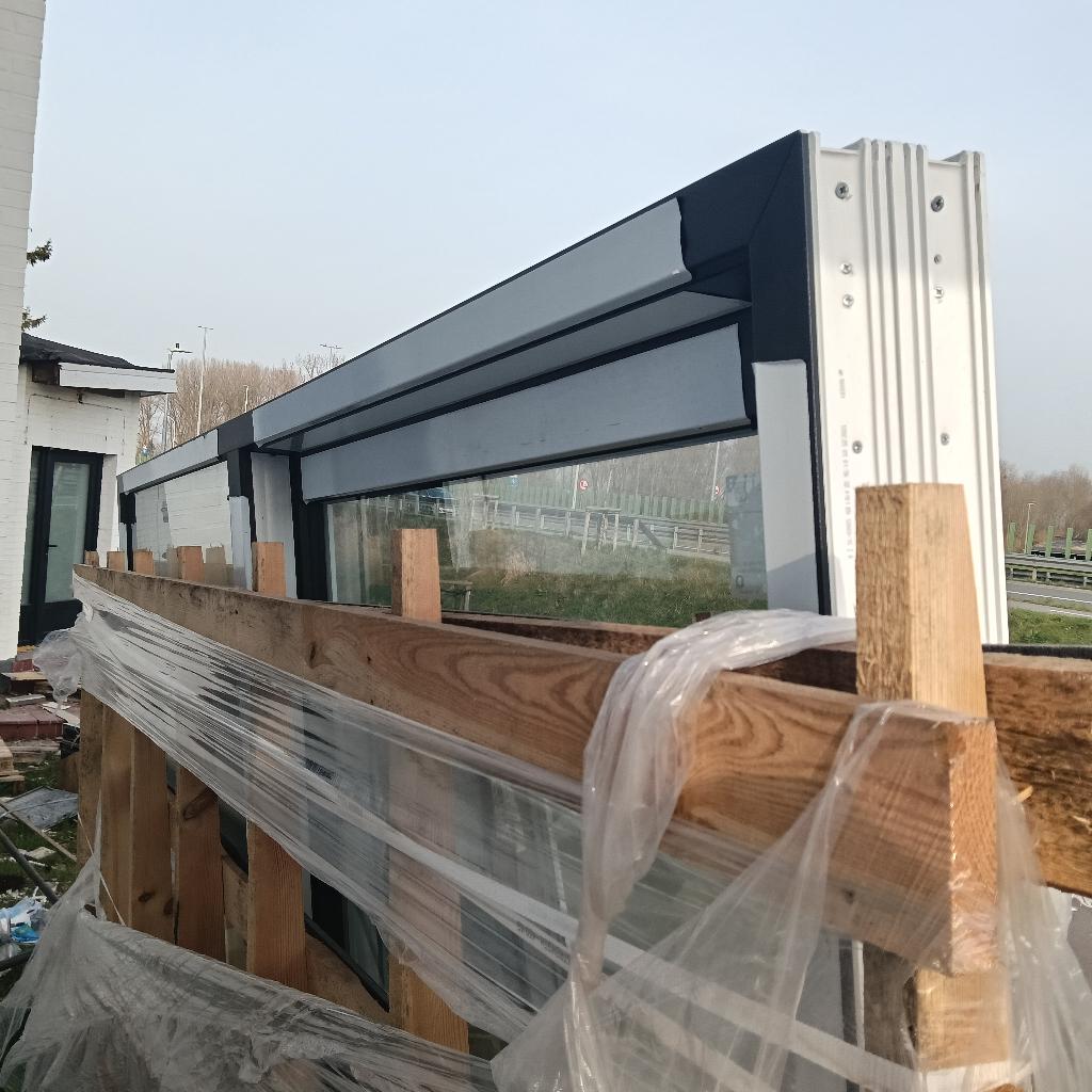 Schuifraam binnen wit buiten zwarth 3dg, Huis en Inrichting, Tafelkleden, Ophalen of Verzenden, Nieuw, Vierkant, Binnen