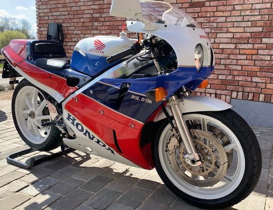 VFR750R rc30 (15800 km)