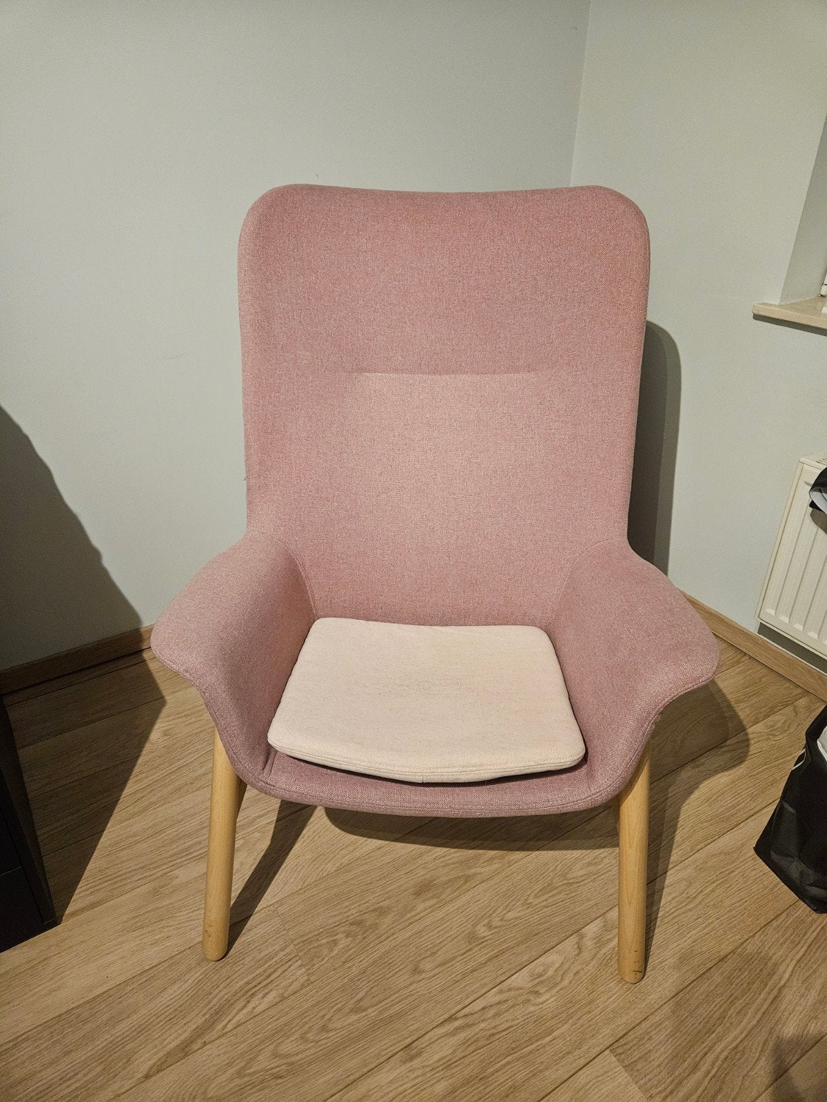 Ikea vedbo rose, Enlèvement