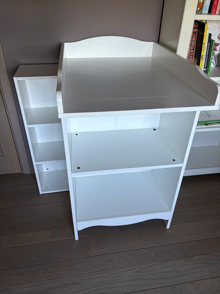 Smagora verzorgingstafel Ikea, met kastje en bedje, Kinderen en Baby's, Kinderkamer | Commodes en Kasten, Kast, Ophalen