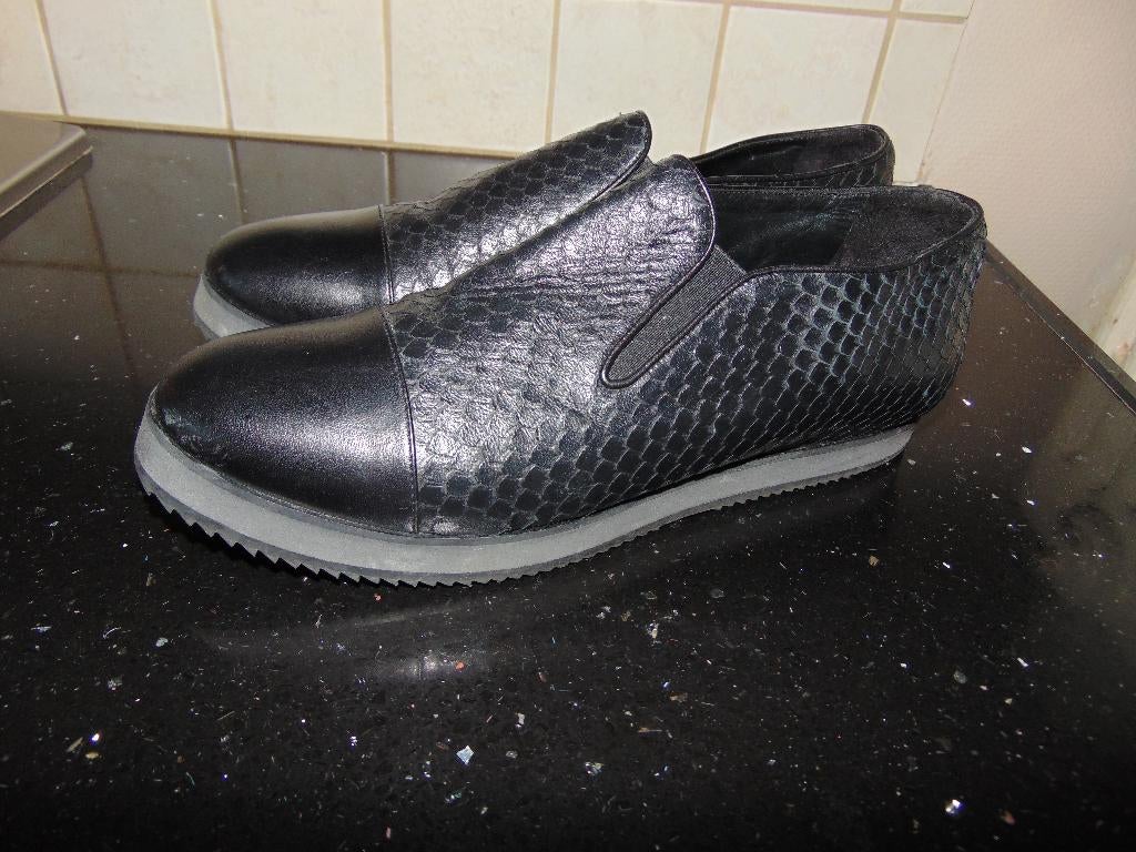 Schoenen Daniele Tucci in zeer goede staat, Kleding | Dames, Schoenen, Schoenen met lage hakken, Zwart, Ophalen of Verzenden, Gedragen