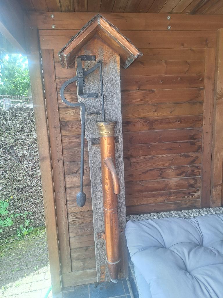 Antieke koperen waterpomp, Enlèvement, Cuivre