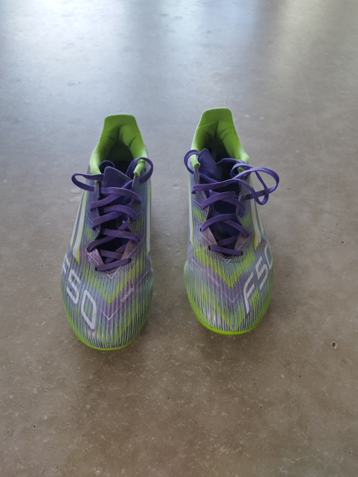 voetbalschoenen F50 mt40, Sport en Fitness, Voetbal, Ophalen, Zo goed als nieuw, Schoenen