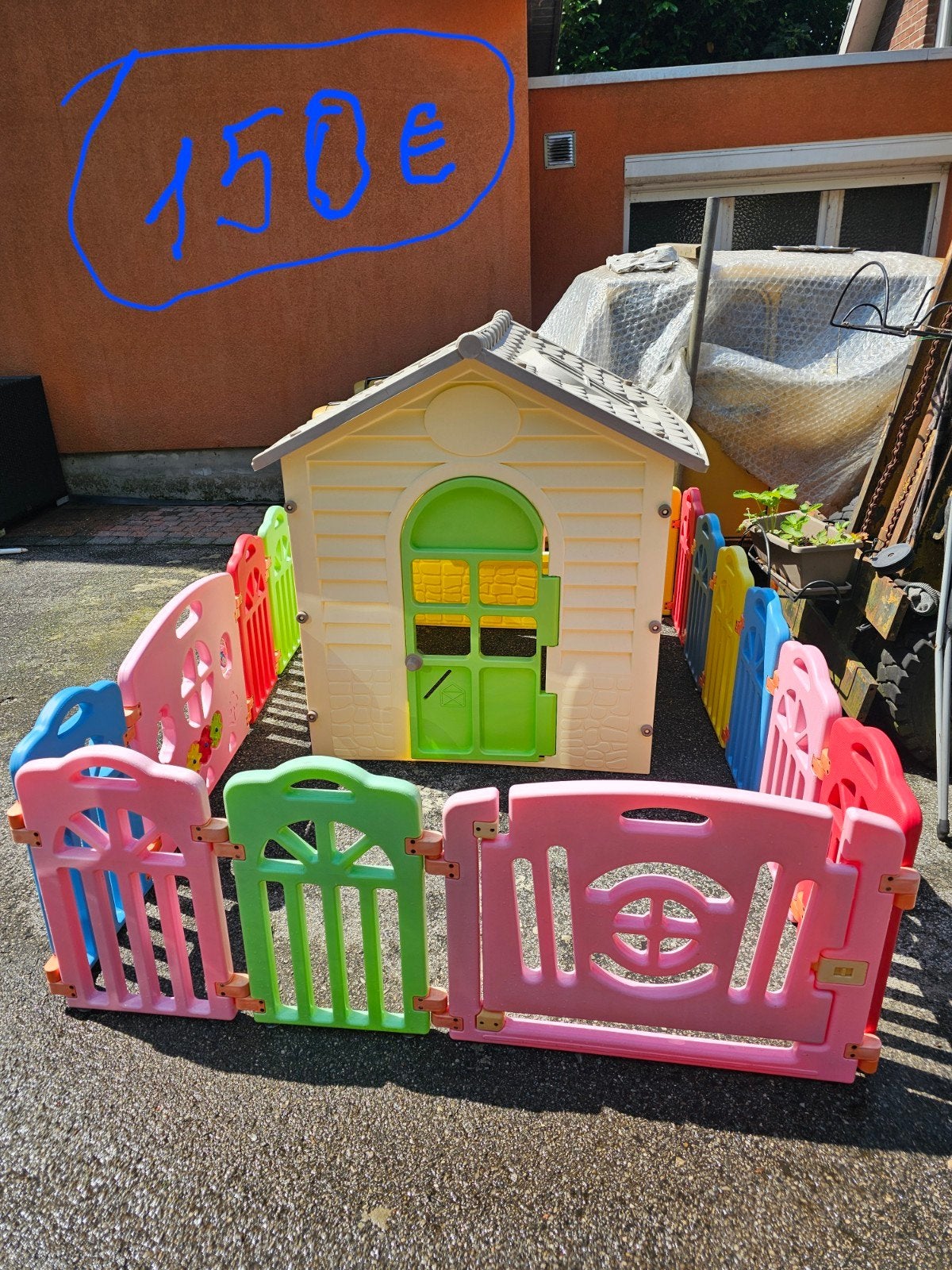 Kinder huisje met parkje zo als nieuw 150€, Kinderen en Baby's, Speelgoed | Buiten | Speelhuisjes, Ophalen