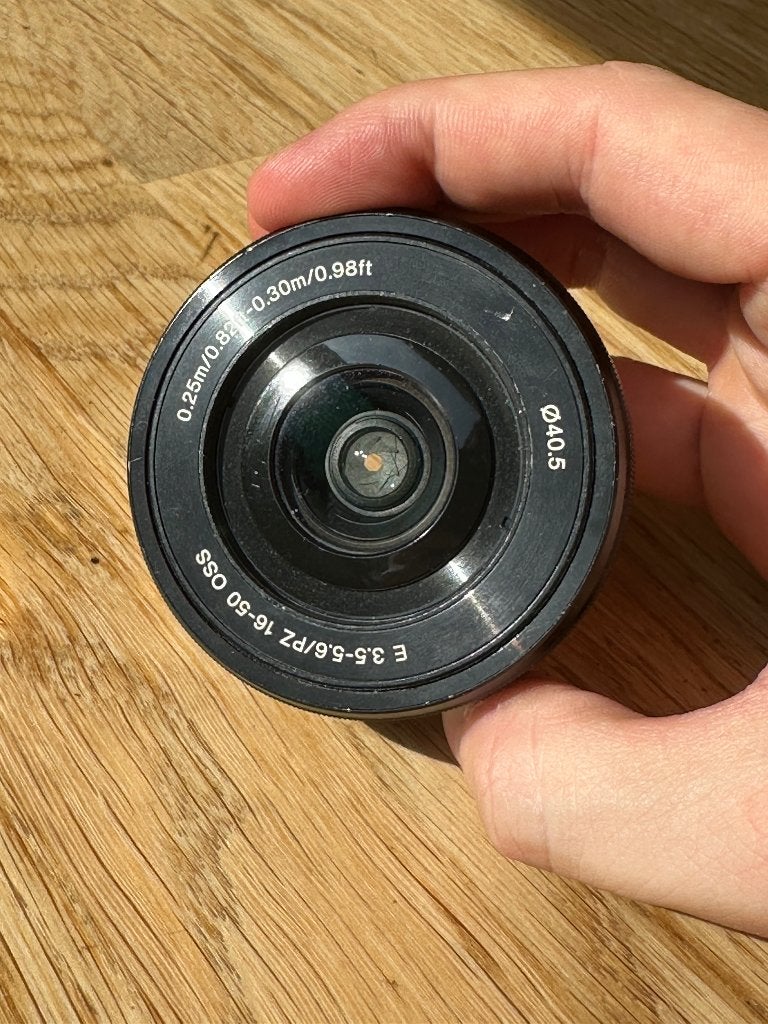 Sony E PZ 16–50 mm f/3.5–5.6 OSS, Monture Sony E, Lentille standard, Utilisé, Sony