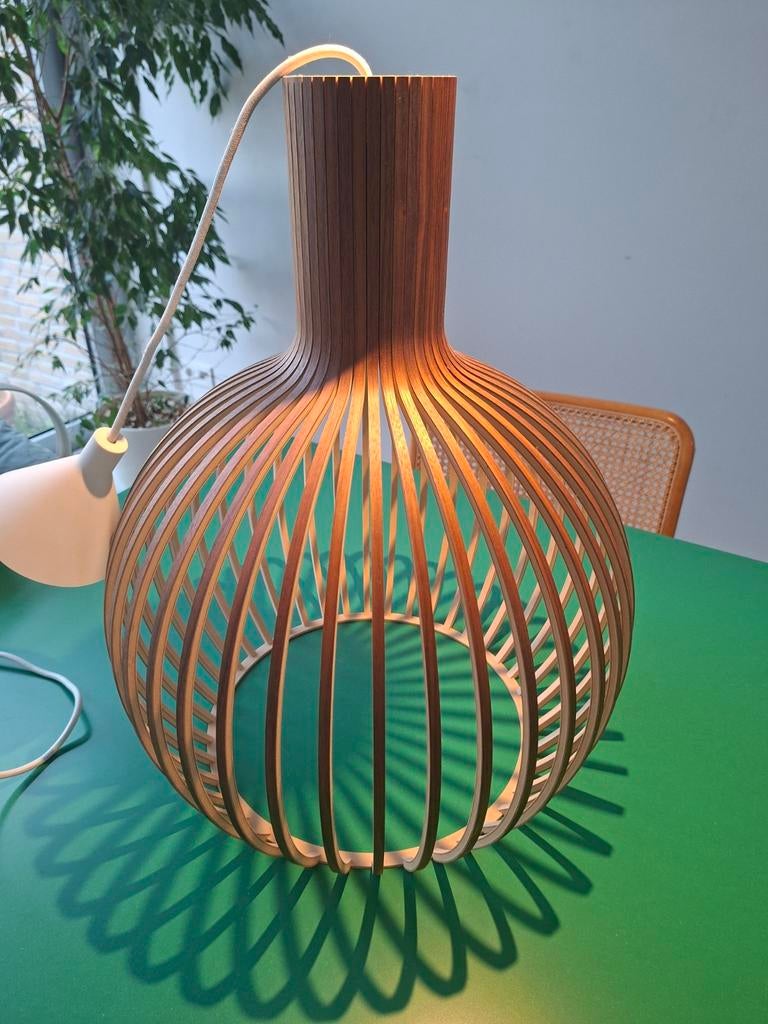 Secto design - Octo small 4241 - walnoot, Ophalen