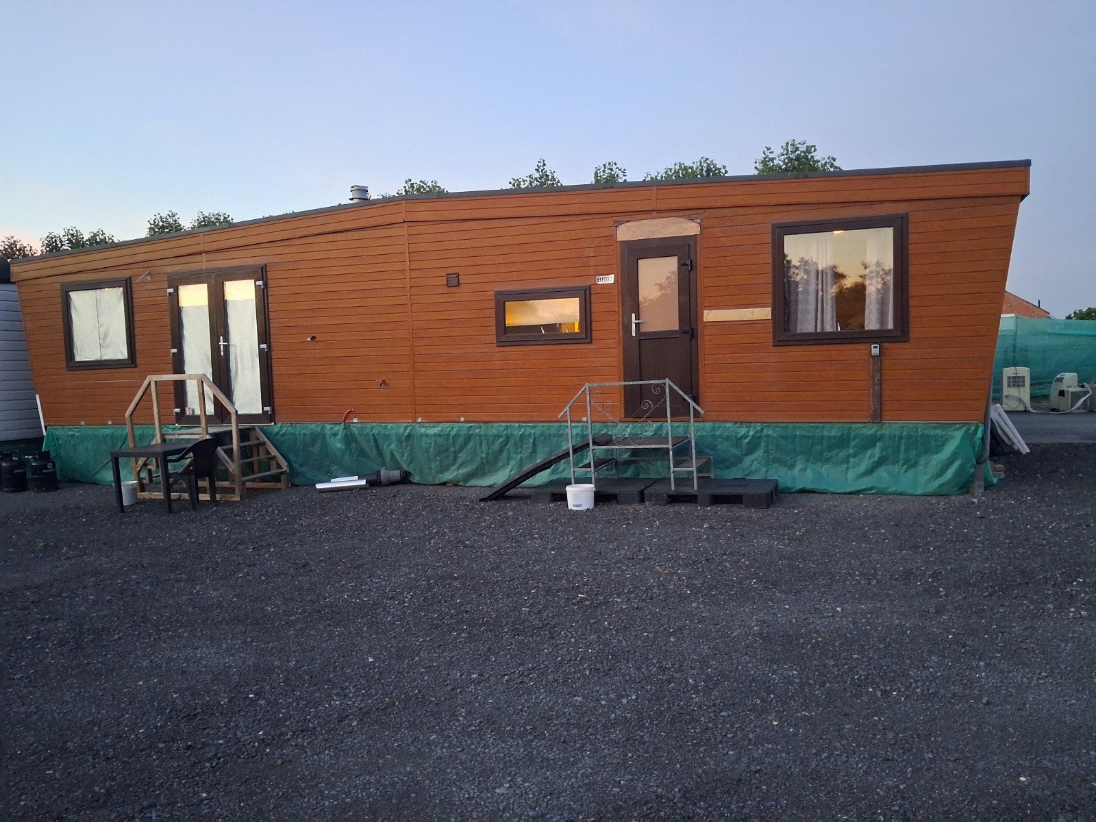 Houten sta caravan te koop, Jusqu'à 2
