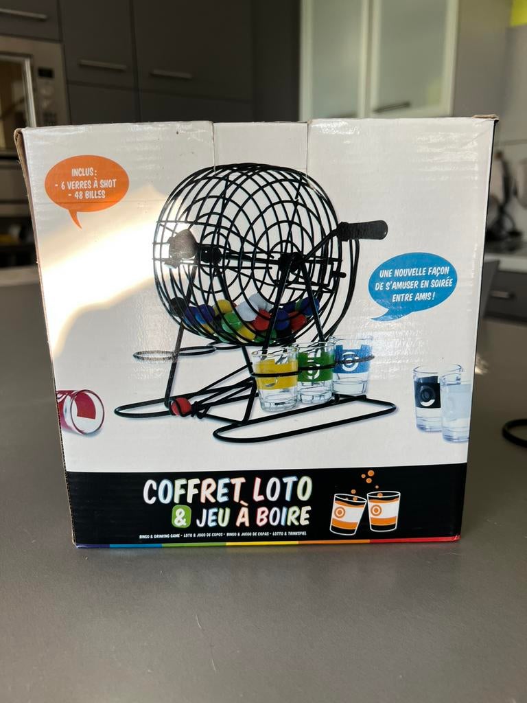 Jeu à boire loto avec shots – coffret complet avec verres, Hobby & Loisirs créatifs, Jeux de société | Autre, Comme neuf, Enlèvement