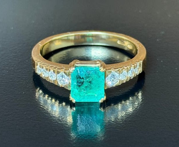 18K gouden ring met smaragd 2.75ct en natuurlijke diamanten!, Handtassen en Accessoires, Ringen, Dame of Heer, 20 of groter, Geel