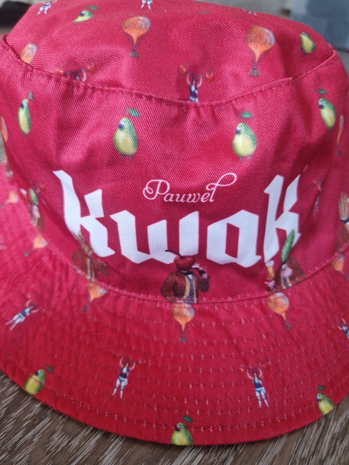 Kwak vissershoedje, Ophalen