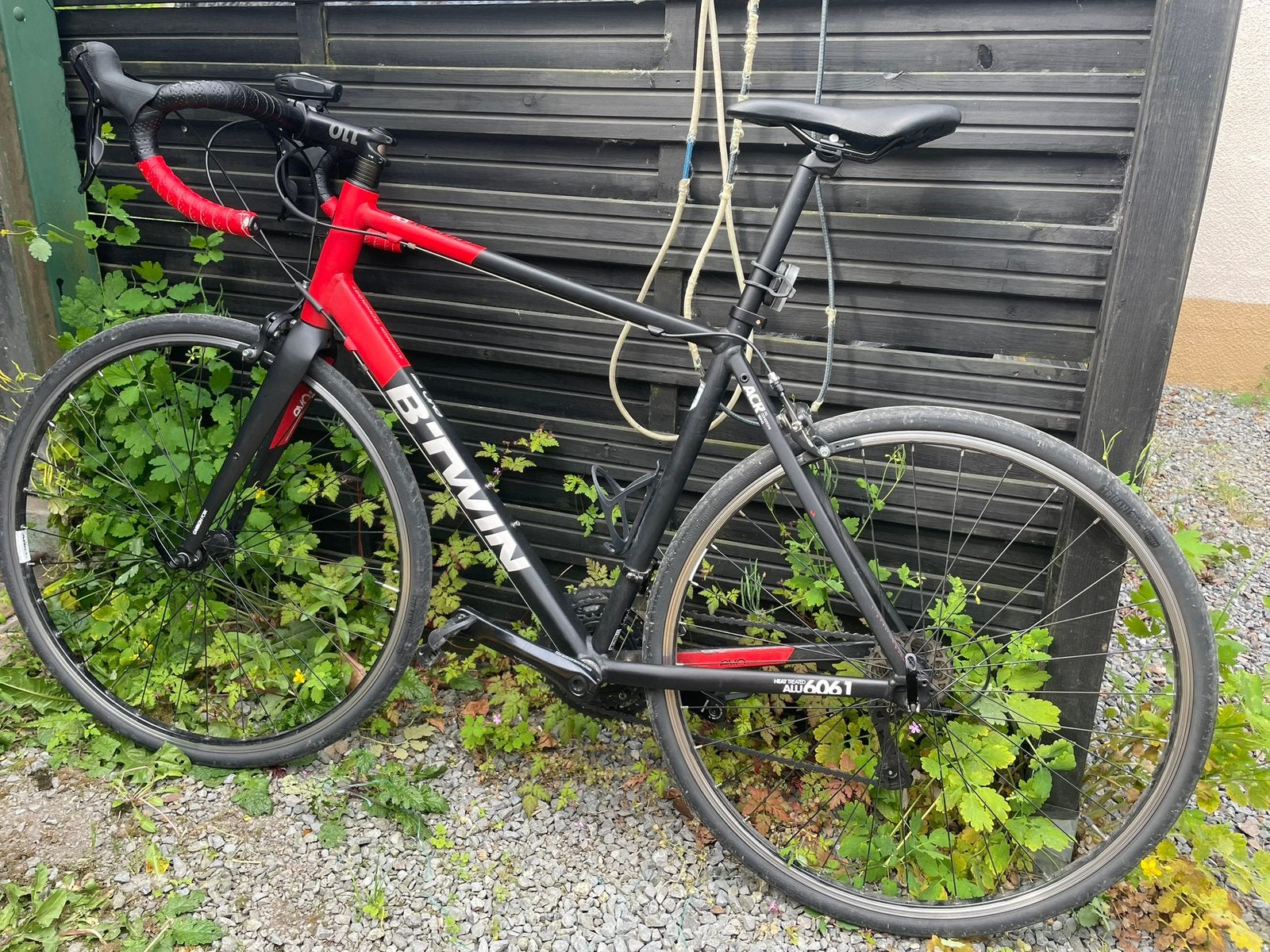 Velo de course B-Twin, Vélos & Vélomoteurs, Autres marques, Frein sur jante, Aluminium, Enlèvement