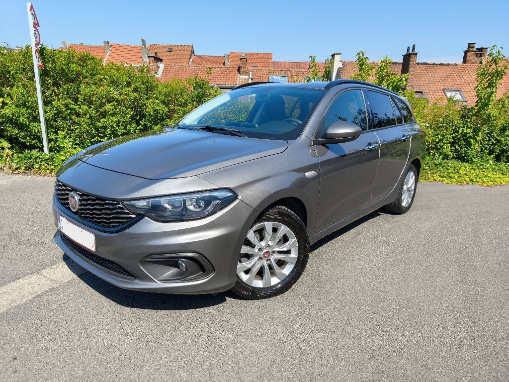 Fiat Tipo SW (Break) 1.4 essence Euro 6 de 2017, Autos, Fiat, Particulier, Tipo, ABS, Caméra de recul, Airbags, Air conditionné