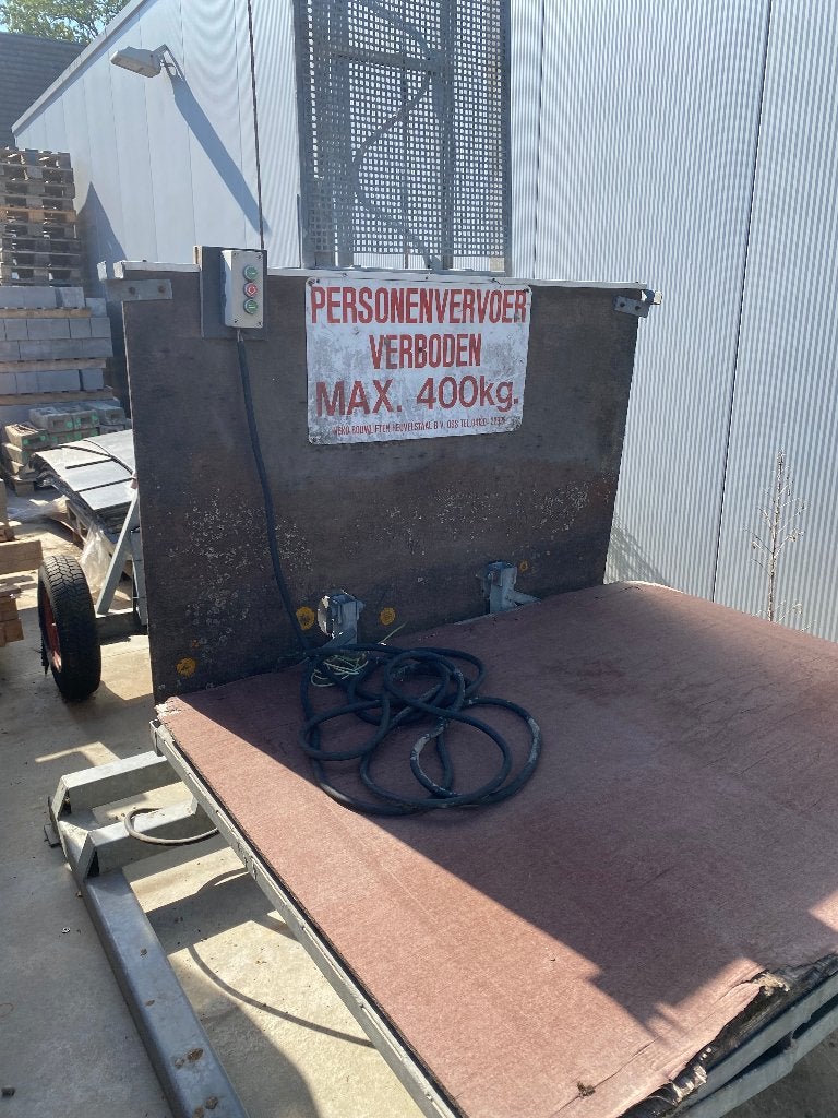 bouwlift, Ophalen, Gebruikt