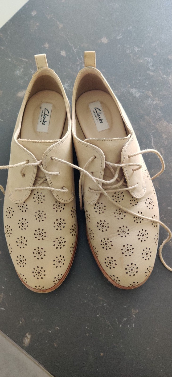 Damesschoenen, Ophalen
