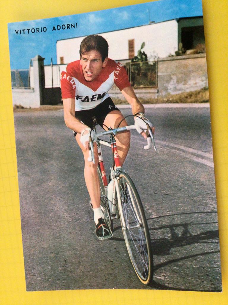 wielerkaart 1968 team faema  vittorio adorni, Envoi, Comme neuf